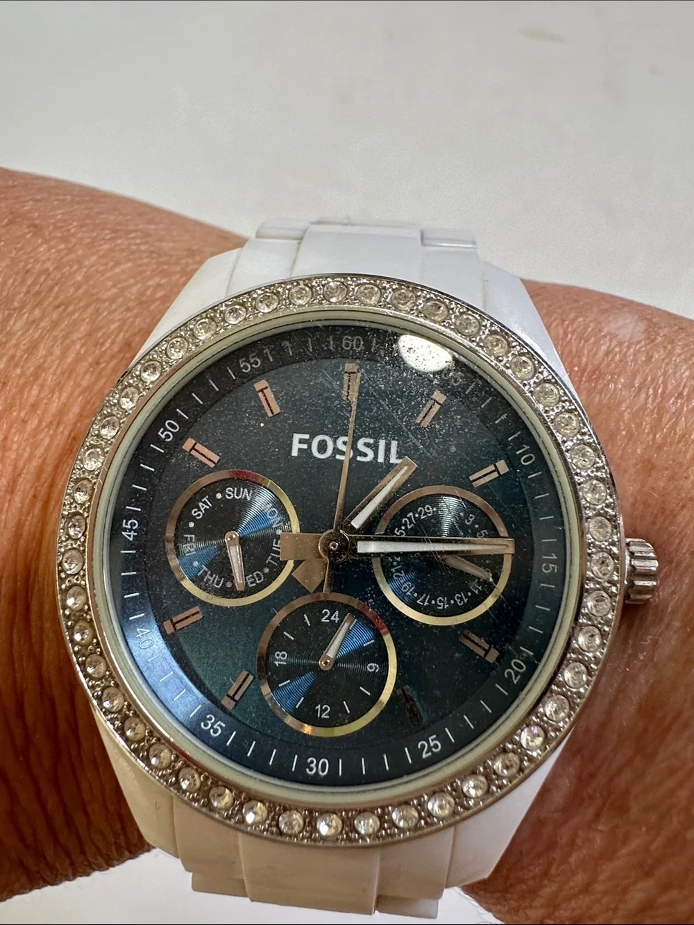 Fossil Women’s White Ceramic Watch Blue Dial and Crystal Bezel White Band